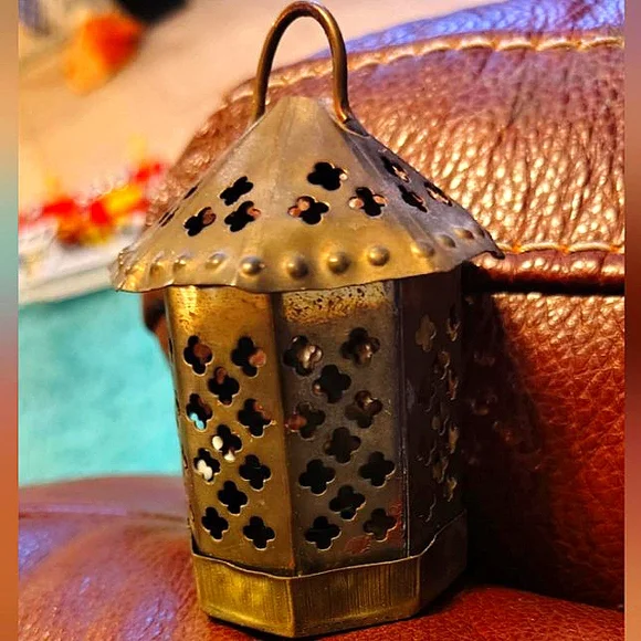 Antique/ Old Vintage Hammered Bronze Tealight Lantern Candle Holder - Picture 11 of 11